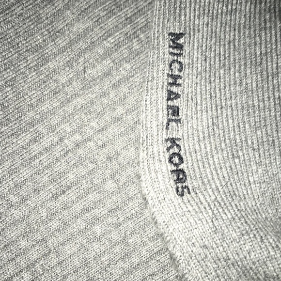 Micheal Kors sweater top - Picture 3 of 4